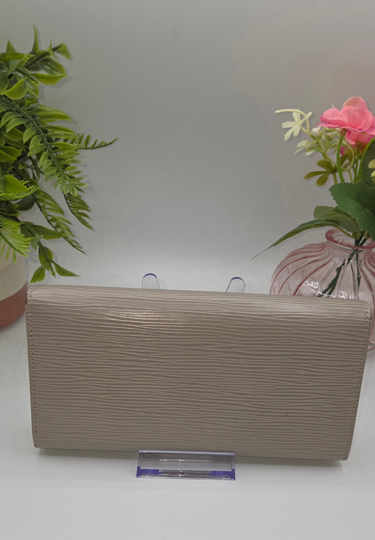 Pre-Loved Louis Vuitton Sarah Long Wallet