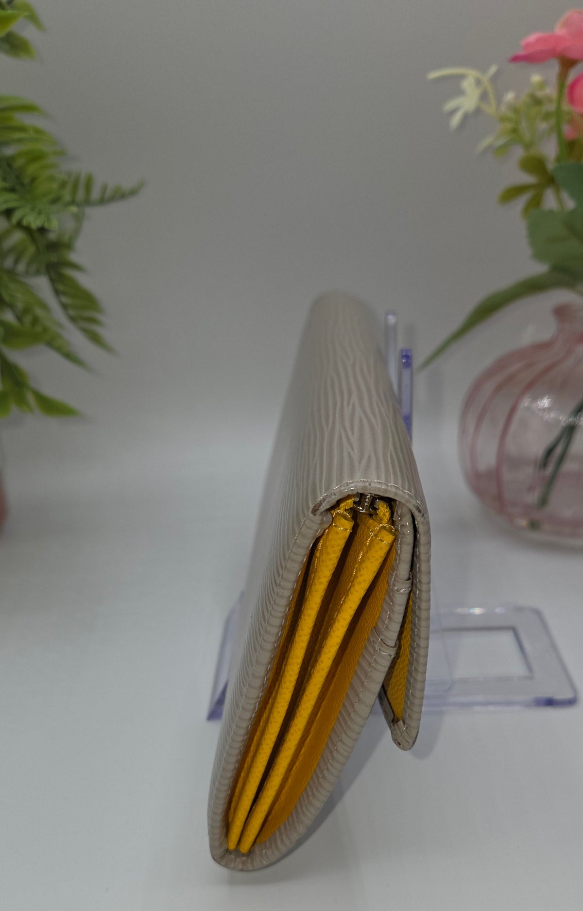 Pre-Loved Louis Vuitton Sarah Long Wallet