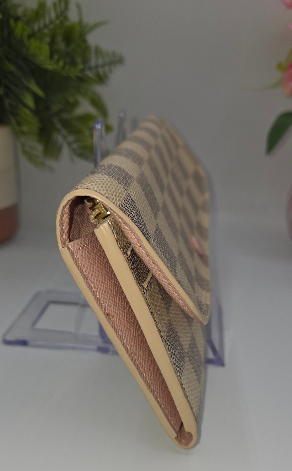 Pre-Loved Louis Vuitton Damier Azur Emilie Wallet
