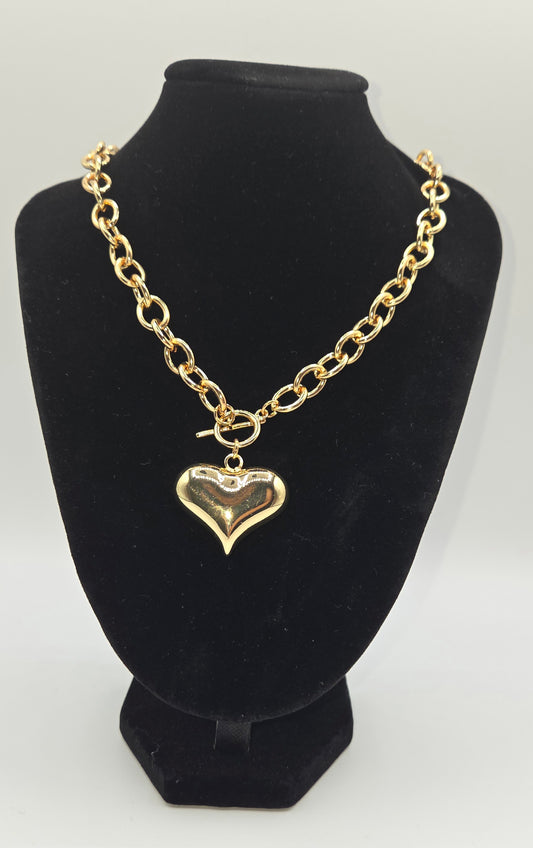 Golden Shiny Pointed Plump Heart Necklace