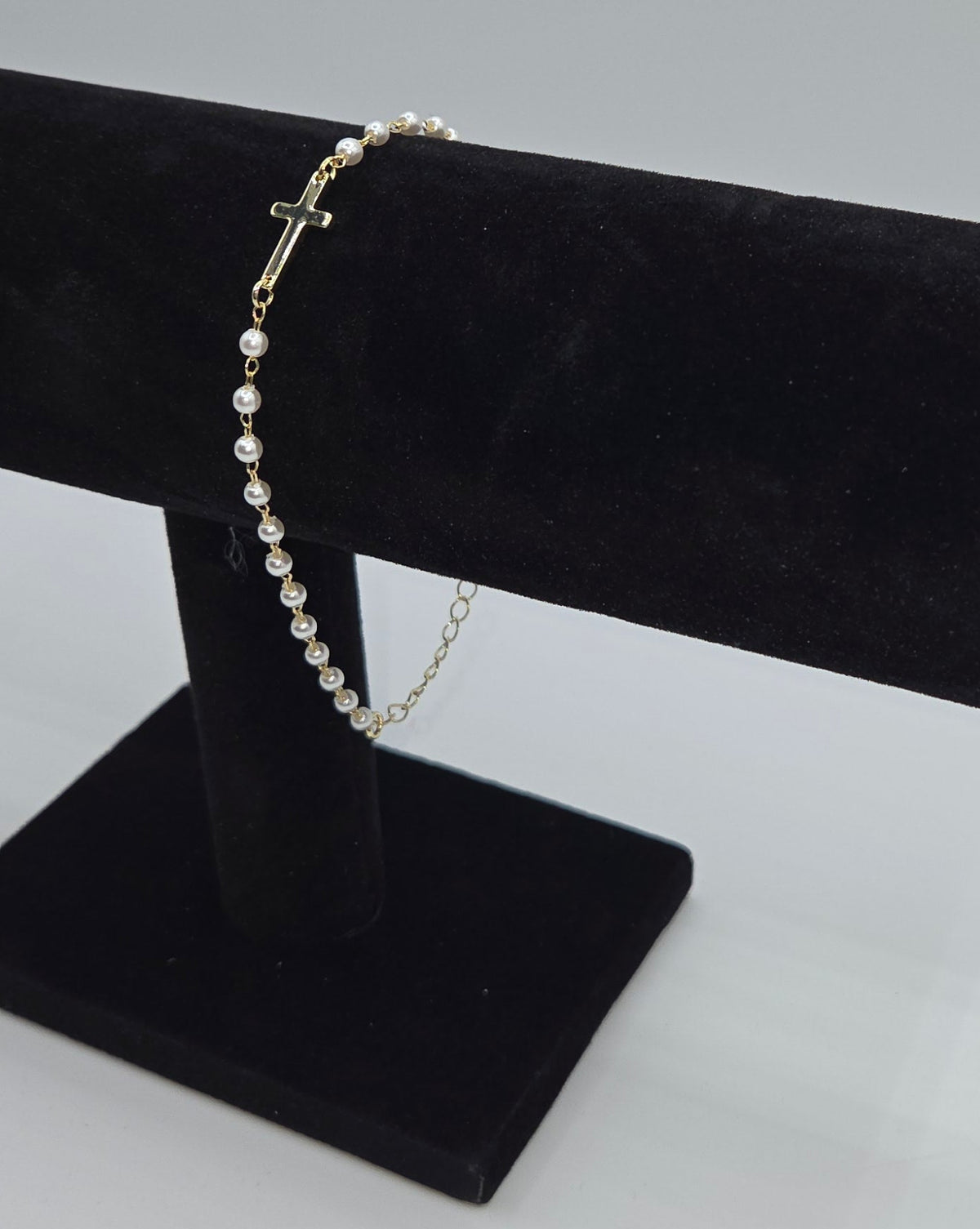 Simple Cross Pendant Faux Pearl Bracelet