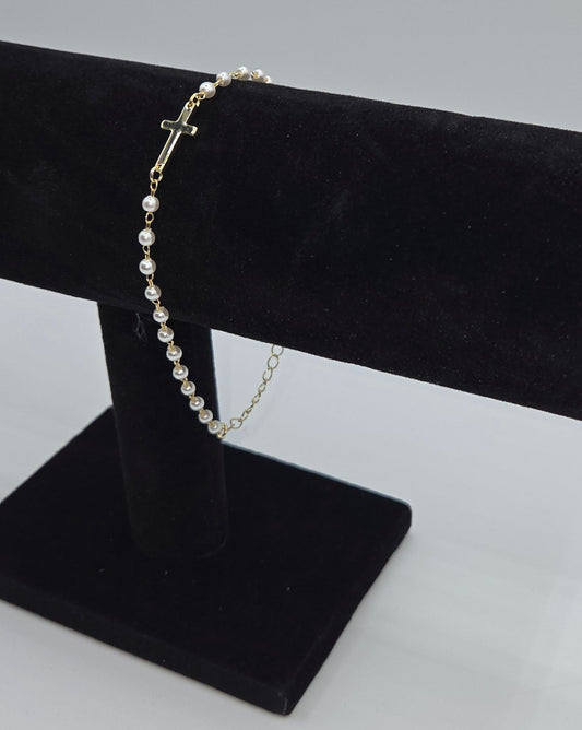 Simple Cross Pendant Faux Pearl Bracelet