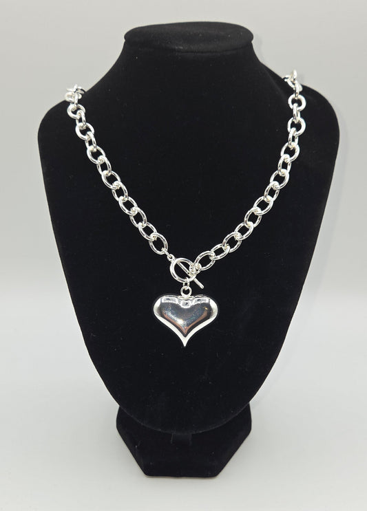 Silver Shiny Pointed Plump Heart Necklace