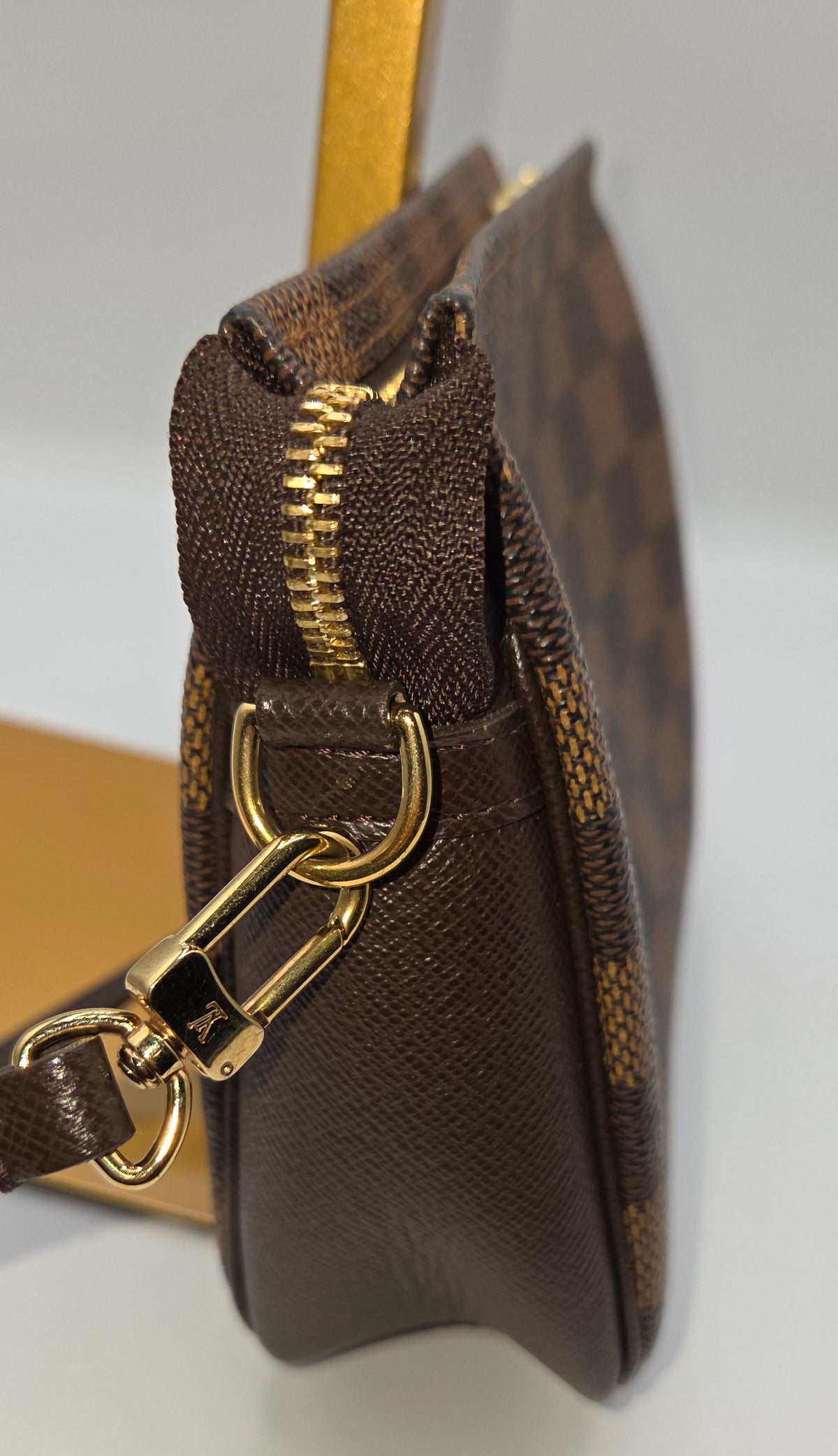 Pre-Loved Louis Vuitton Damier Ebene Trousse Make Up Bag Pochette