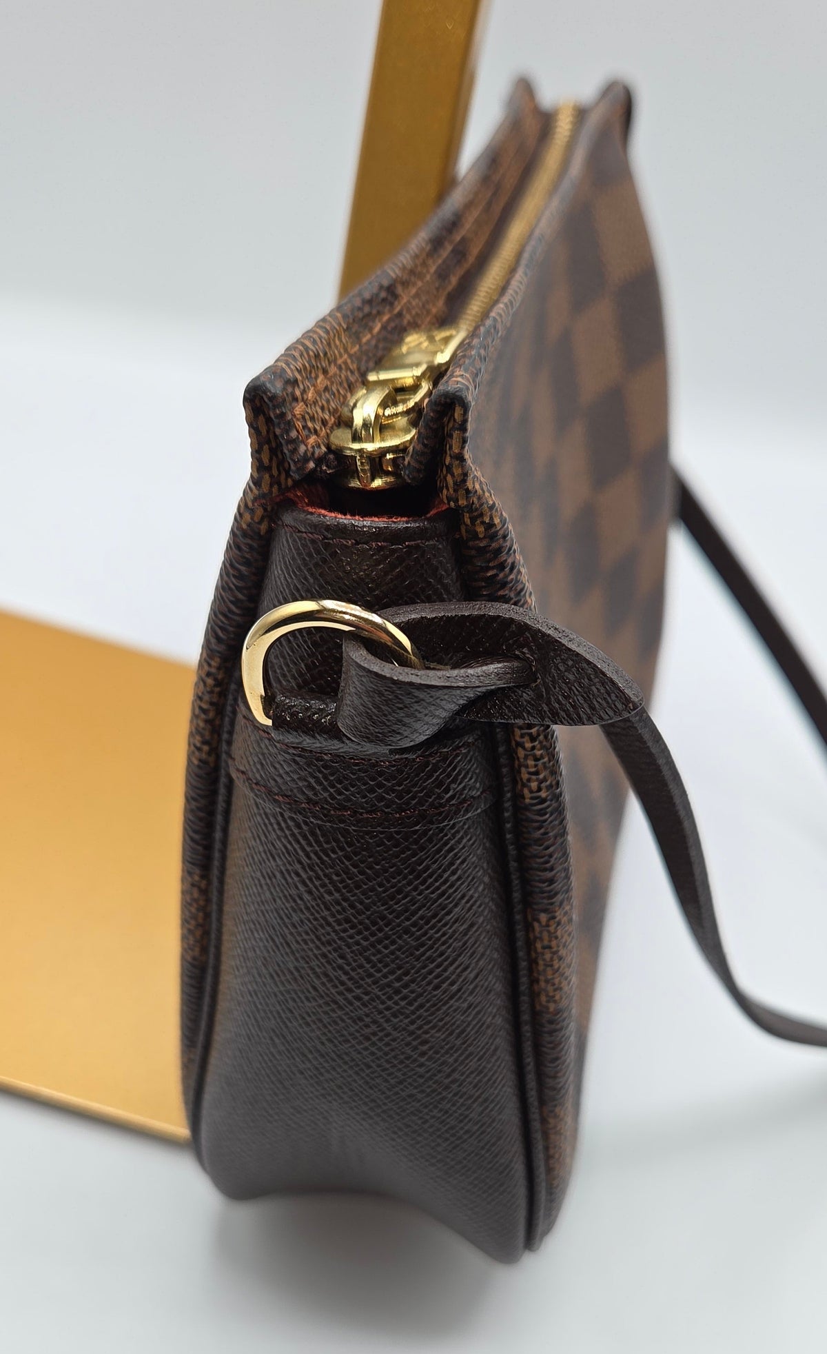 Pre-Loved Louis Vuitton Damier Ebene Trousse Make Up Bag Pochette
