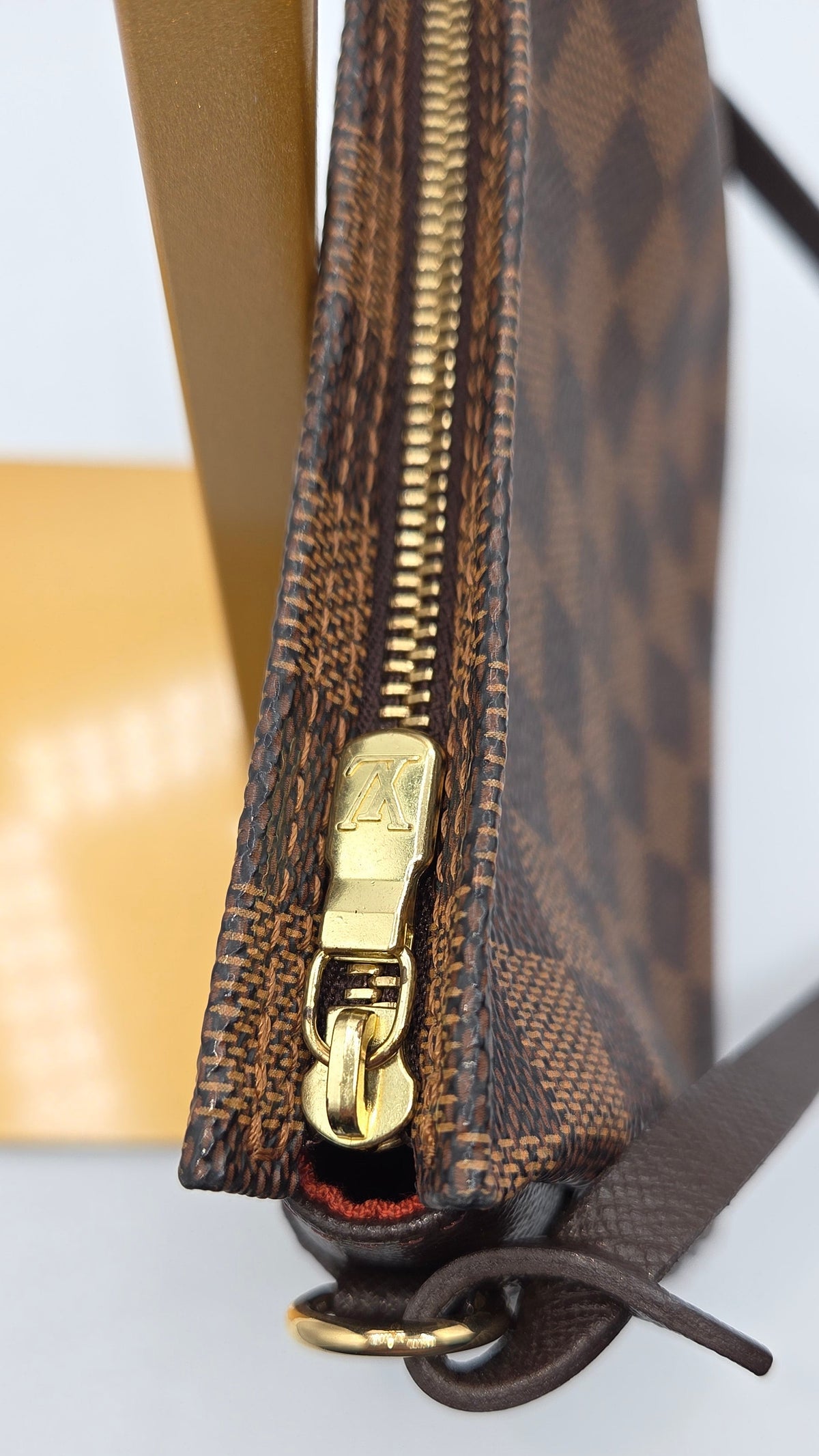 Pre-Loved Louis Vuitton Damier Ebene Trousse Make Up Bag Pochette