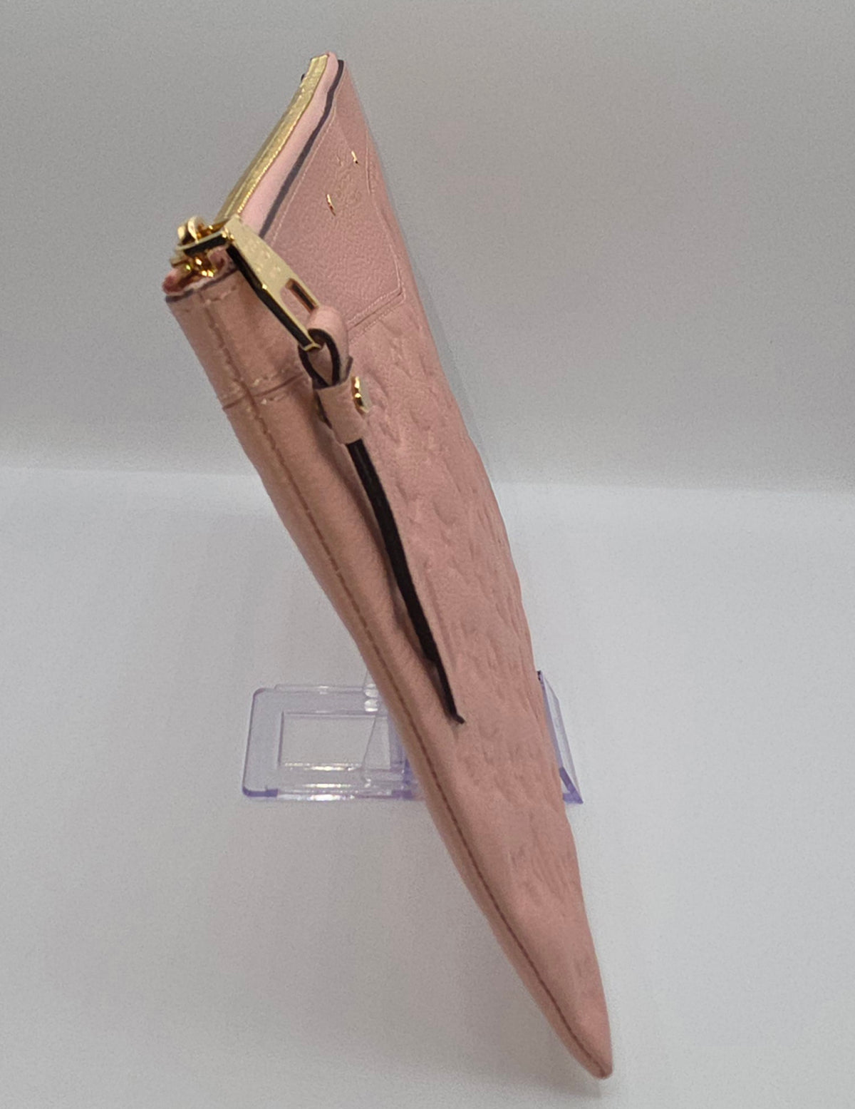 Pre-Owned Louis Vuitton Daily Pouch Empreinte Leather Clutch