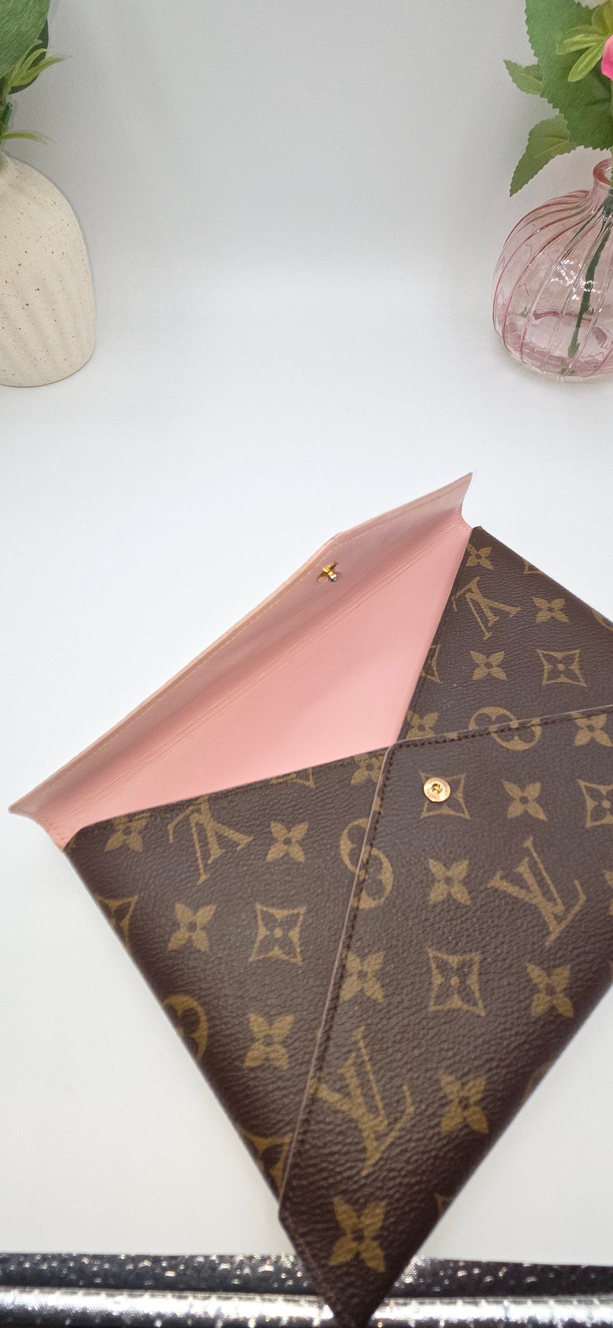 Pre-Loved Louis Vuitton Monogram Kirigami Pochette