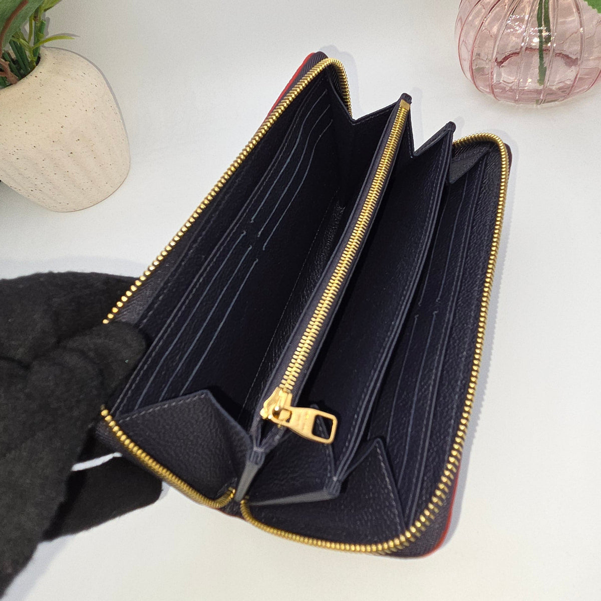 Pre-Loved Louis Vuitton Monogram Empreinte Zippy Wallet