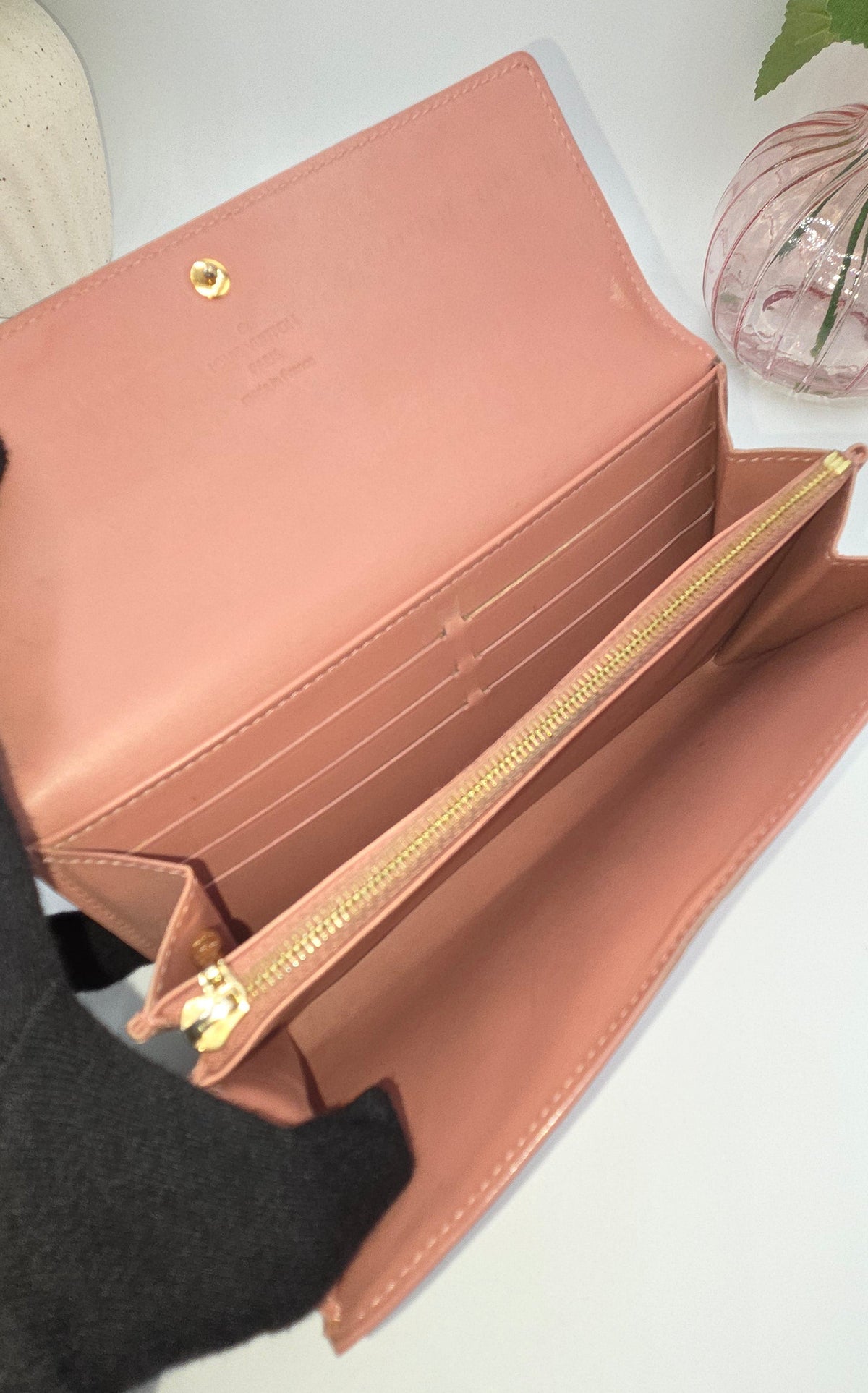 Pre-Loved Limited Edition Louis Vuitton Vernis Sarah Wallet - Rose Velours