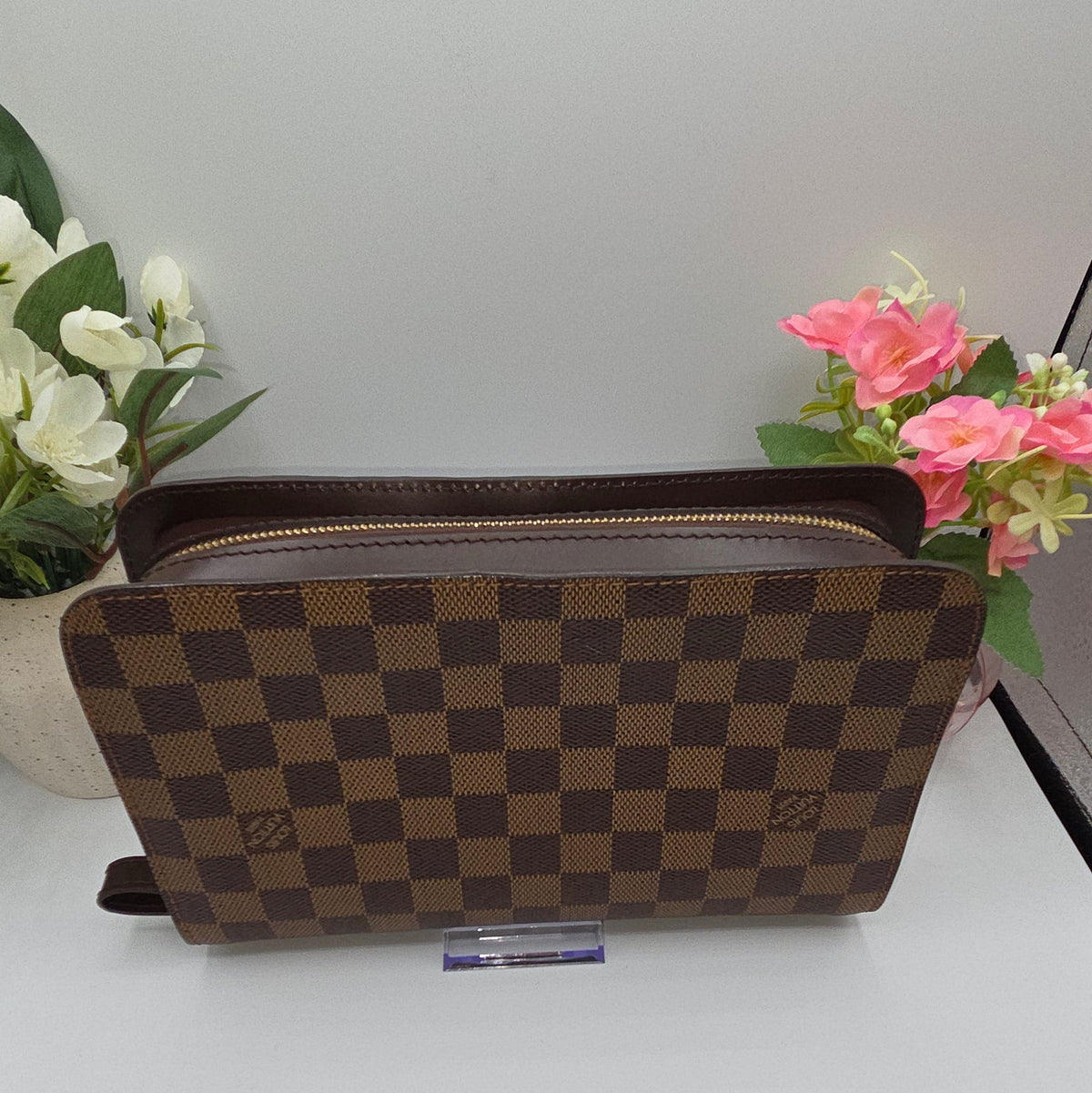 Pre-Loved Louis Vuitton Damier Ebene Pochette Saint Louis Clutch