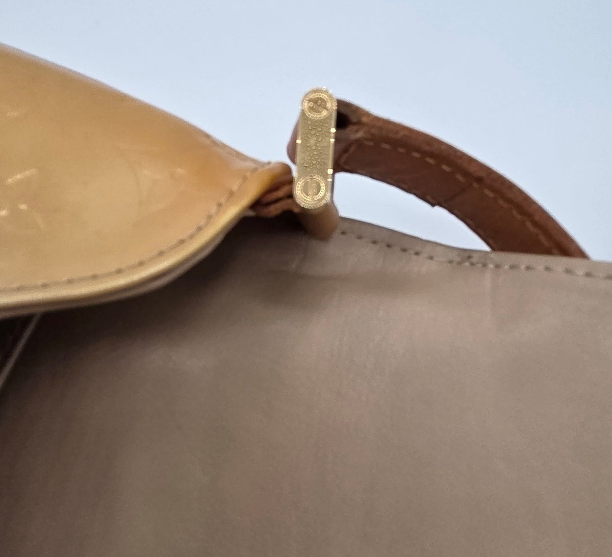 Pre-Loved LV Thompson Street Shoulder Bag
