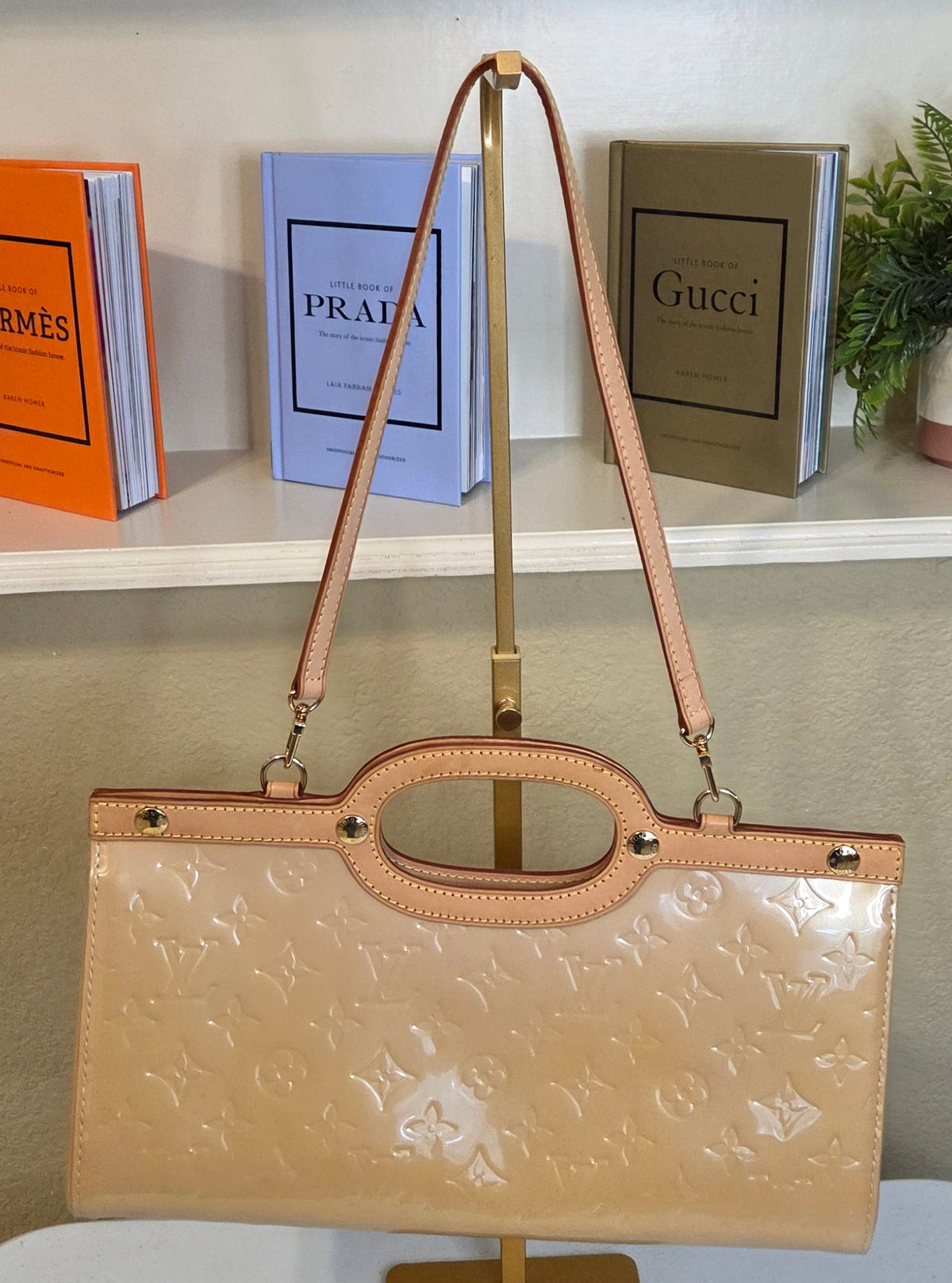 Pre-Loved Louis Vuitton Monogram Vernis Roxbury Drive Shoulder Bag