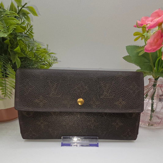 Pre-Loved Vintage Louis Vuitton International Trifold Wallet