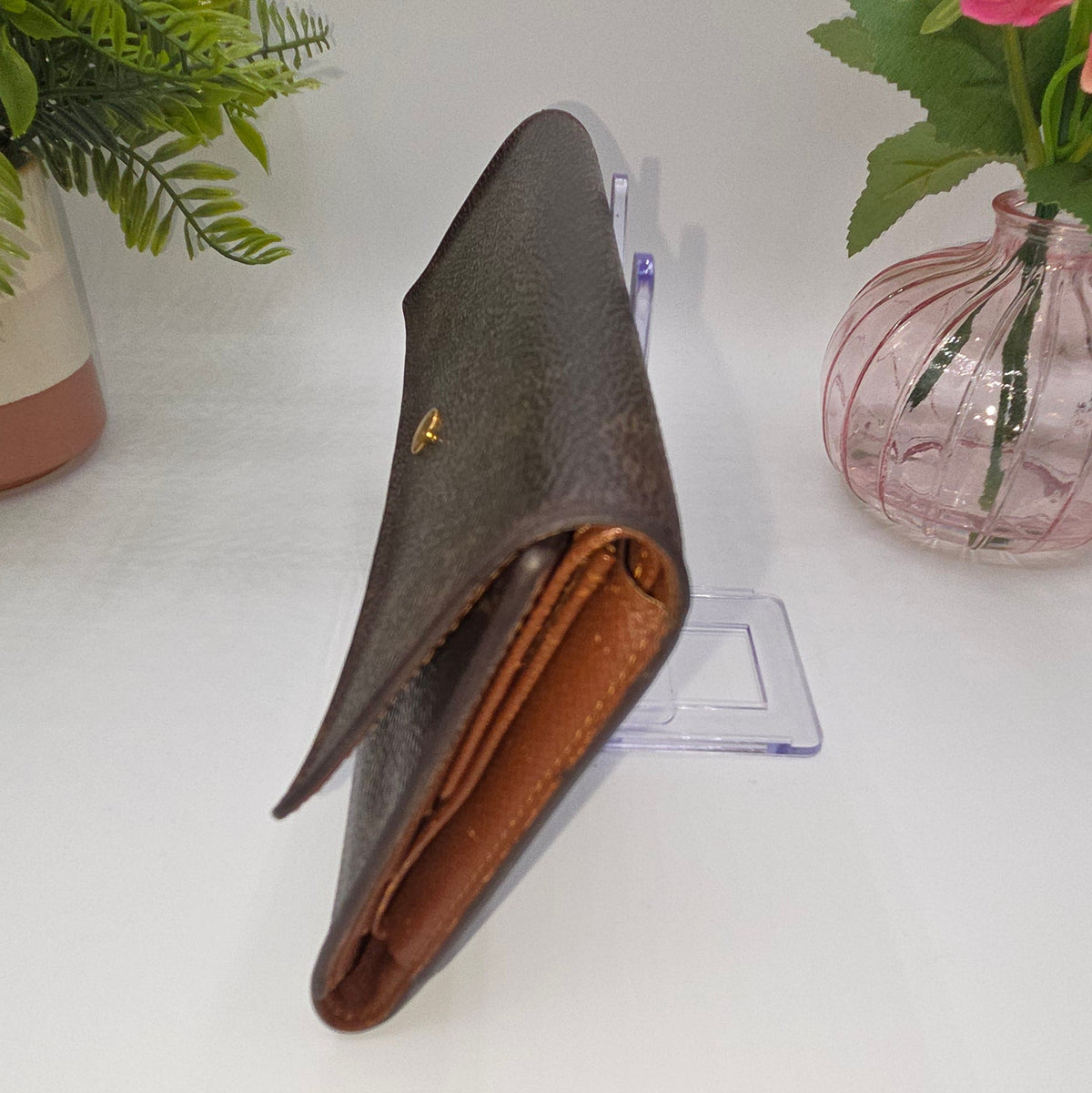 Pre-Loved Vintage Louis Vuitton International Trifold Wallet