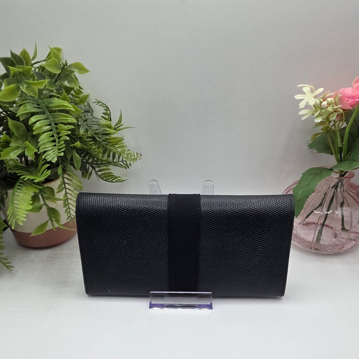 Pre-Loved Salvatore Ferragamo Vara Bow Lizard Embossed Continental Wallet