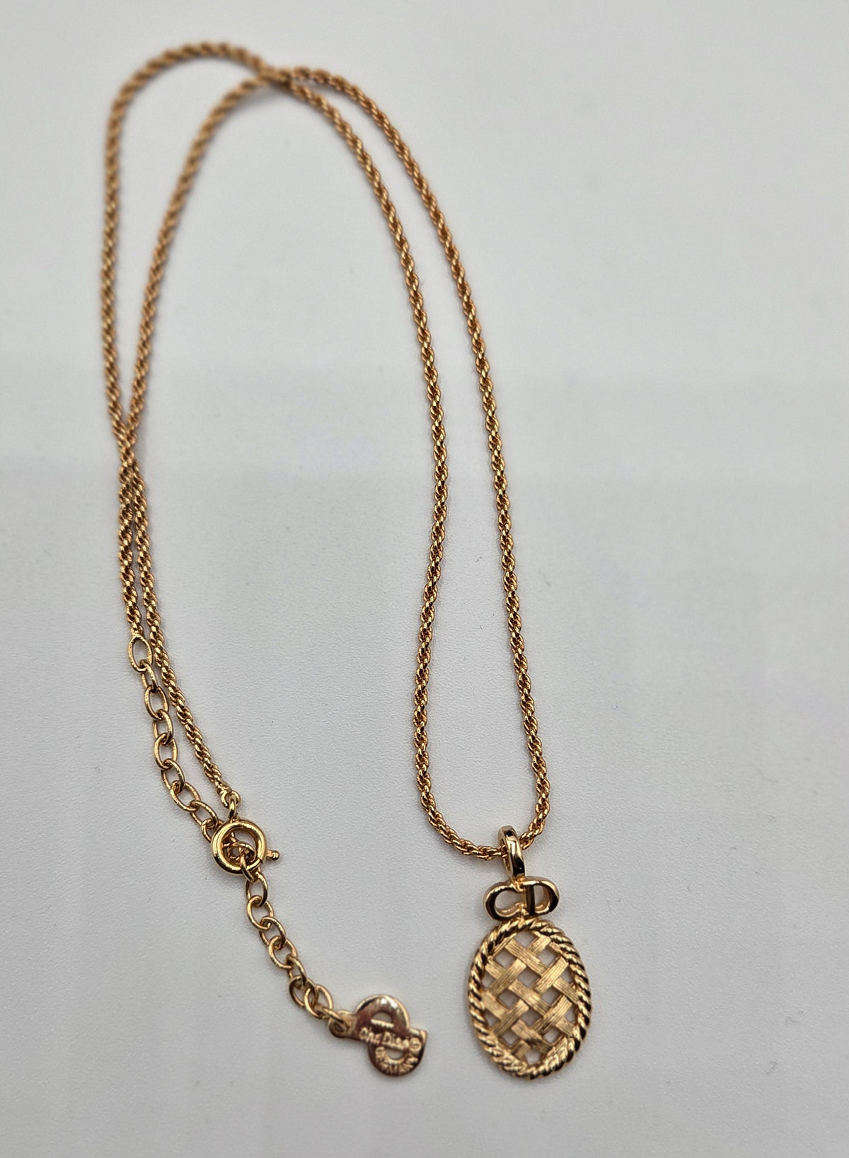 Pre-Loved Vintage Christian Dior Gold-Plated Rope & Basket-Weave Oval Pendant Necklace